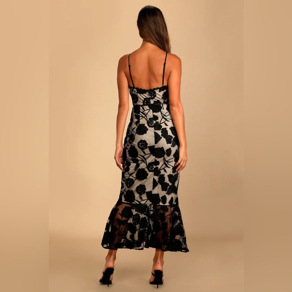 Lulu's Black Floral Midi Dress - Picture 3 of 3